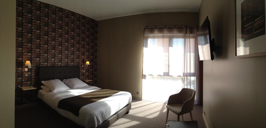 Dans Les Vignes Hotel Chamery Стая снимка