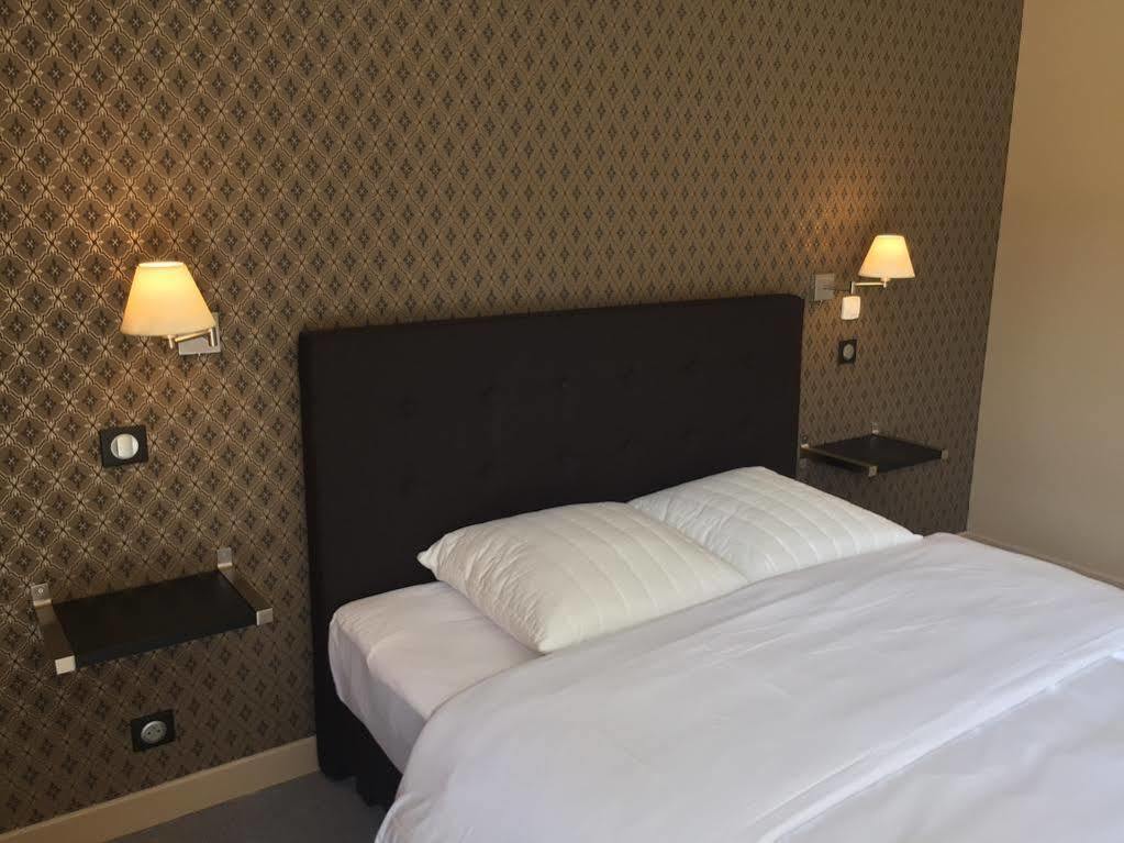 Dans Les Vignes Hotel Chamery Екстериор снимка
