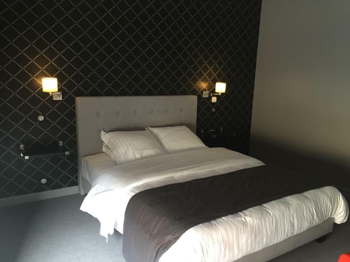 Dans Les Vignes Hotel Chamery Стая снимка